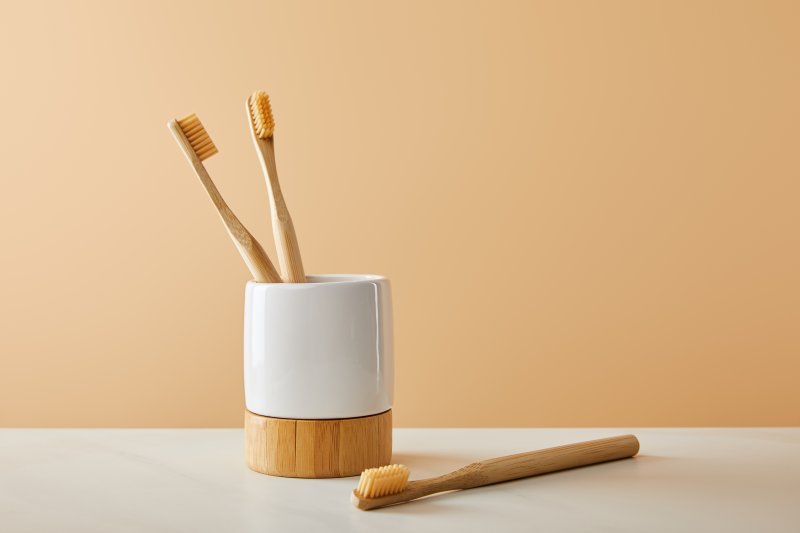 toothbrush holder in Sparks with toothbrushes 